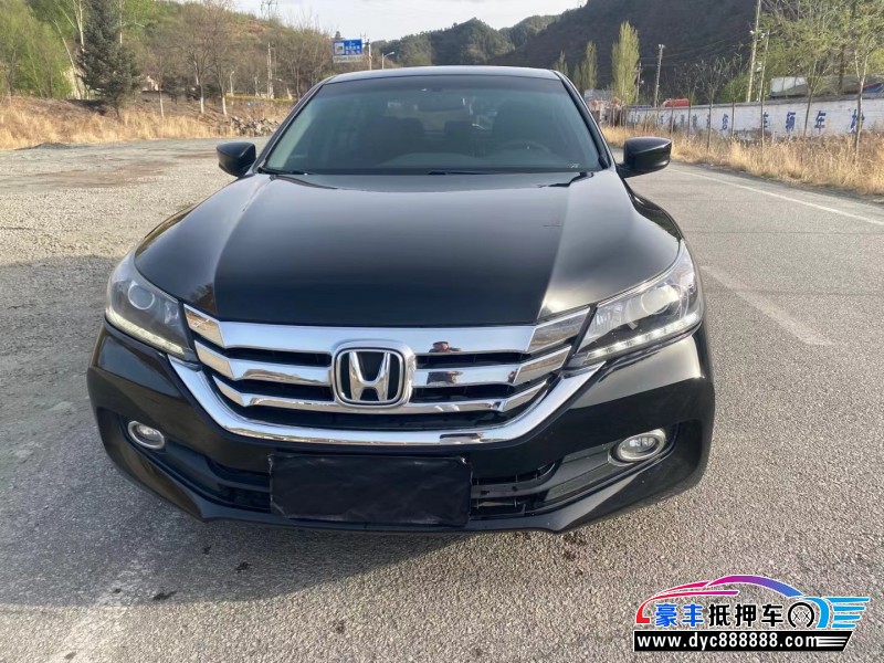 16年本田雅阁轿车抵押车出售