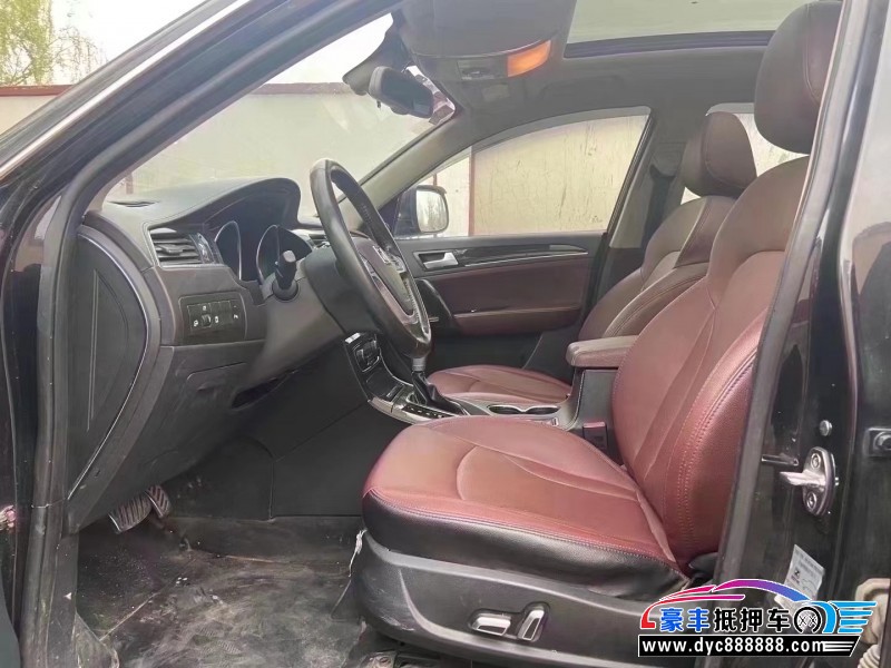 16年众泰T600轿车抵押车出售