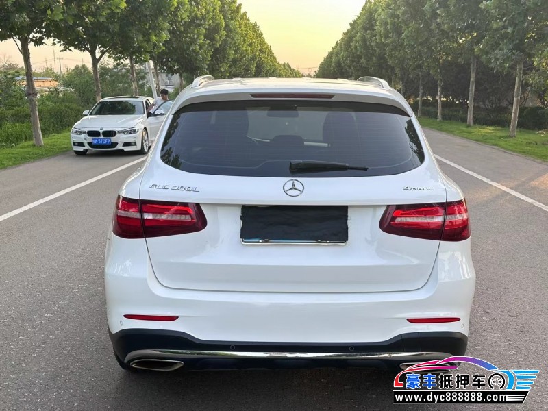 17年奔驰GLCSUV抵押车出售