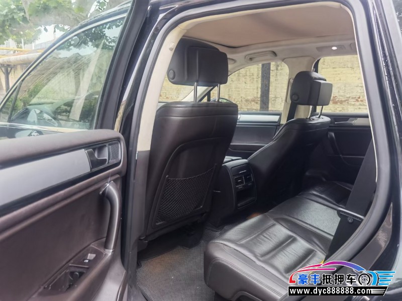 18年大众途锐轿车抵押车出售