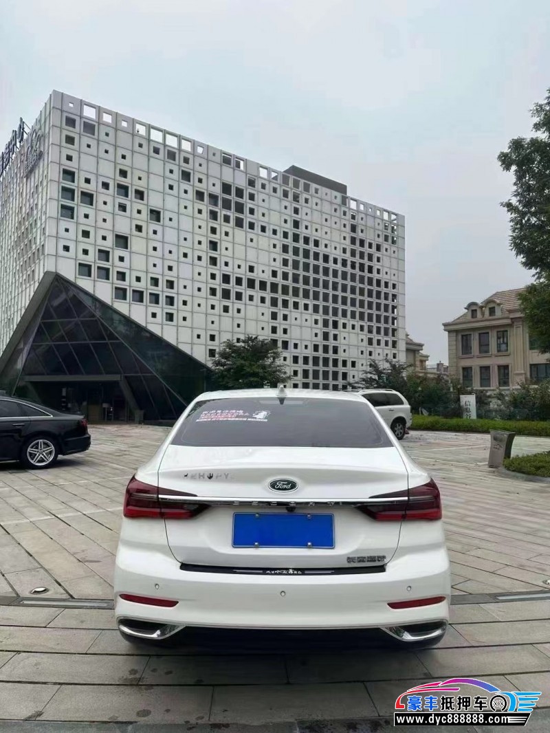 21年福特福睿斯轿车抵押车出售