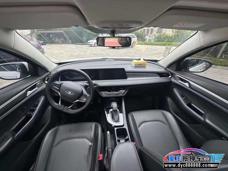 21年福特福睿斯轿车抵押车出售