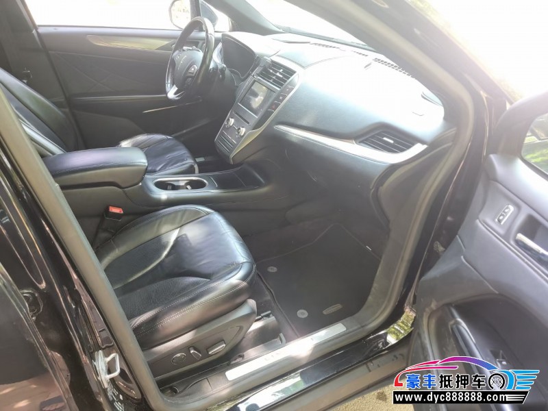 18年林肯MKC轿车抵押车出售