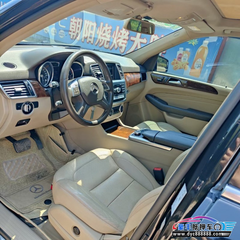 14年奔驰ML轿车抵押车出售