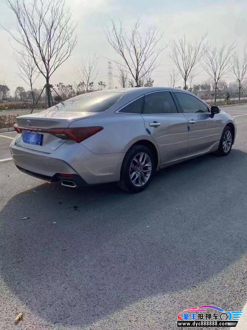 20年丰田亚洲龙轿车抵押车出售