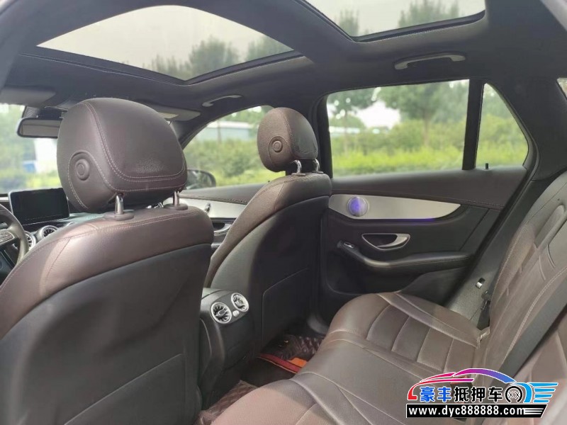 18年奔驰GLC轿车抵押车出售