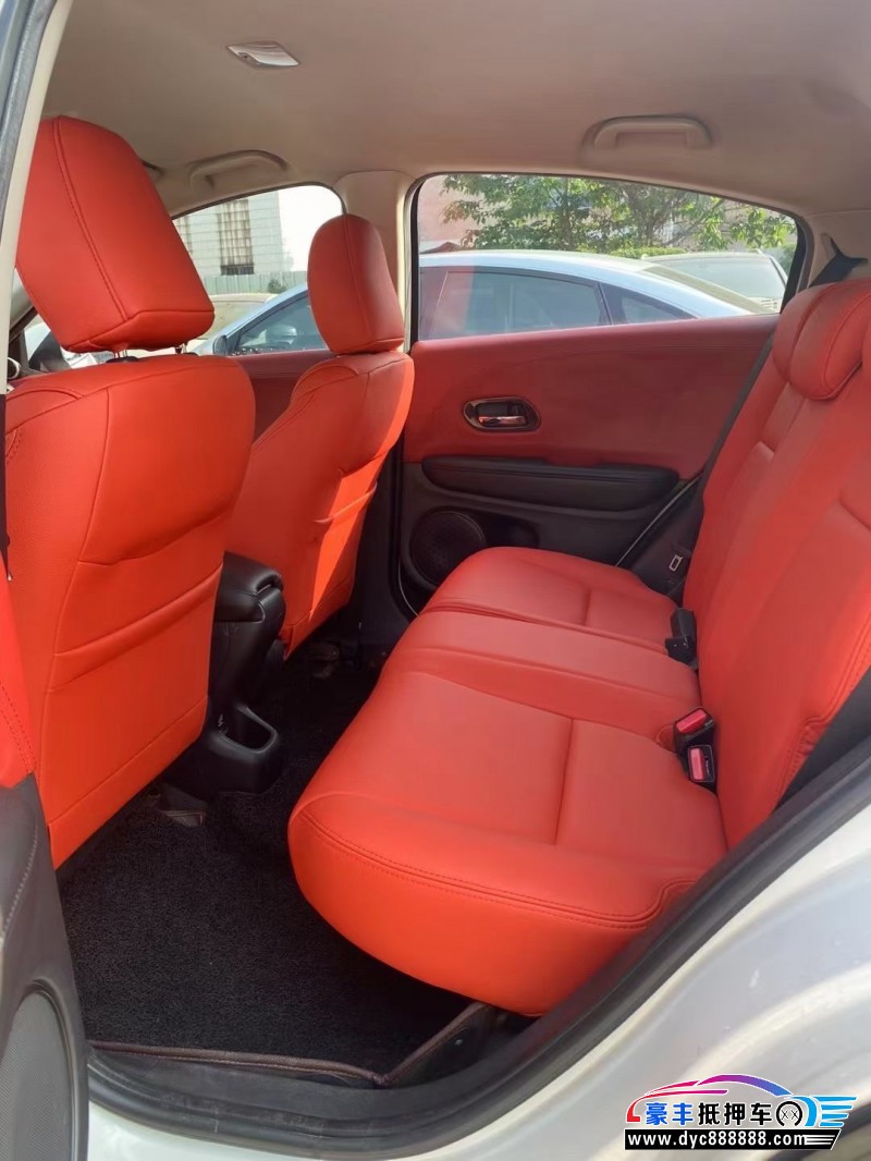 17年本田缤智轿车抵押车出售