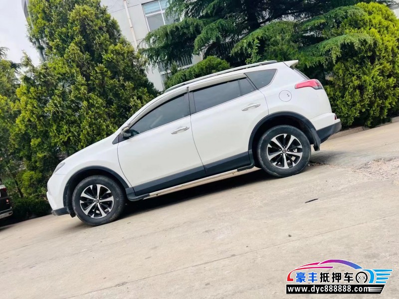 18年丰田RAV4轿车抵押车出售