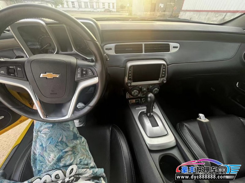 16年雪佛兰科迈罗轿车抵押车出售