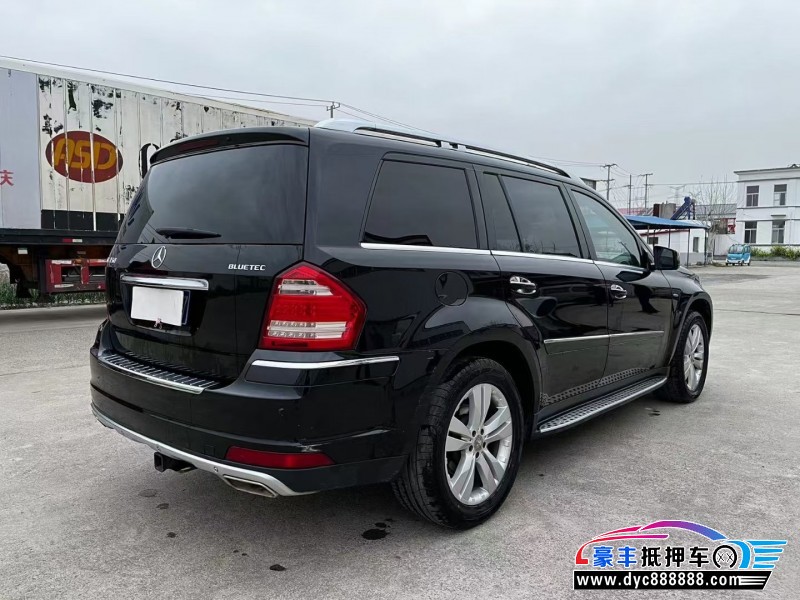 13年奔驰GLSUV抵押车出售