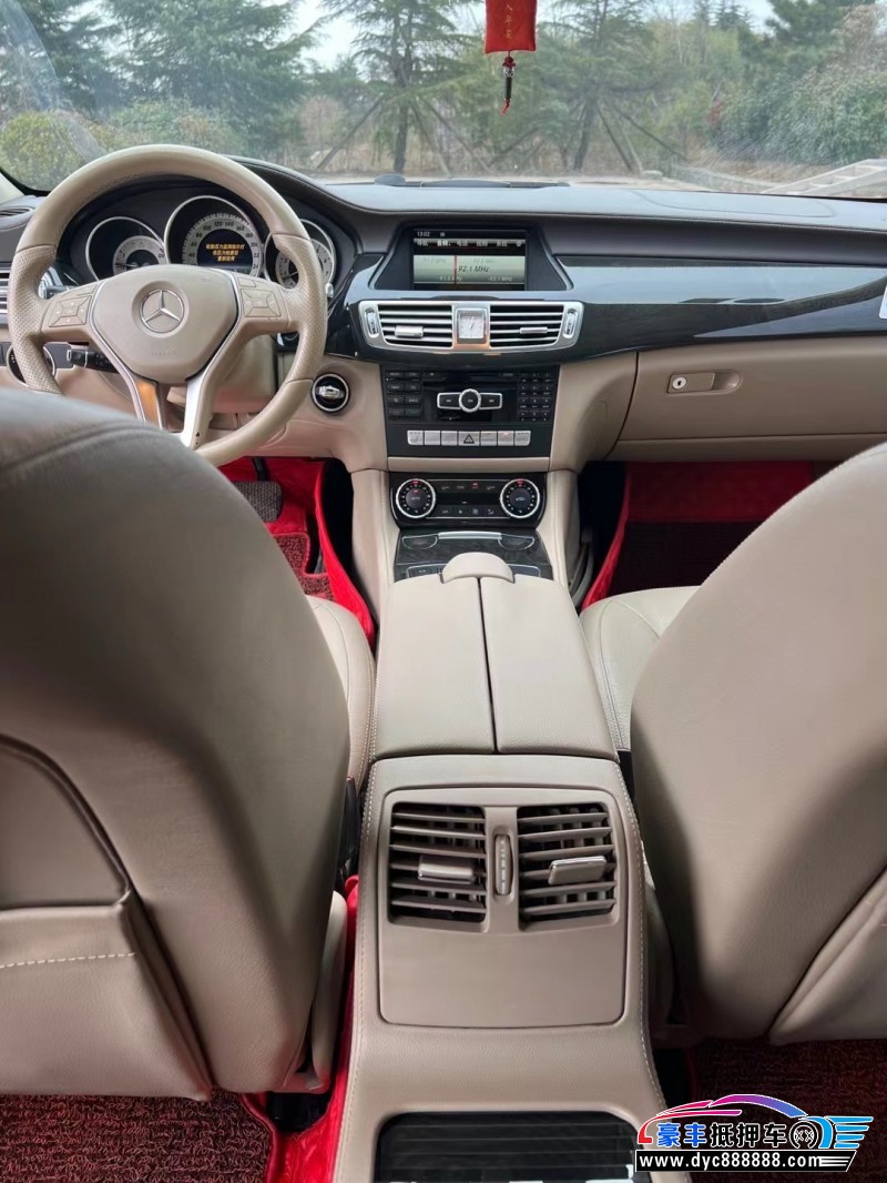 13年奔驰CLS级轿车抵押车出售