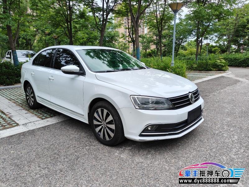 17年大众速腾轿车抵押车出售