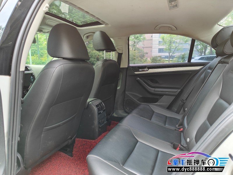 17年大众速腾轿车抵押车出售