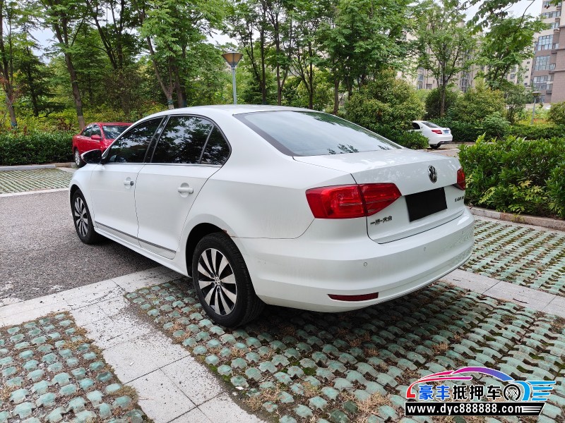 17年大众速腾轿车抵押车出售