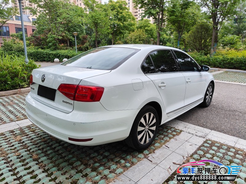 17年大众速腾轿车抵押车出售