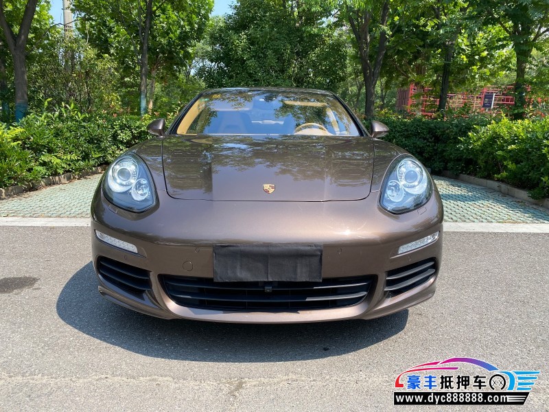 13年保时捷Panamera轿车抵押车出售