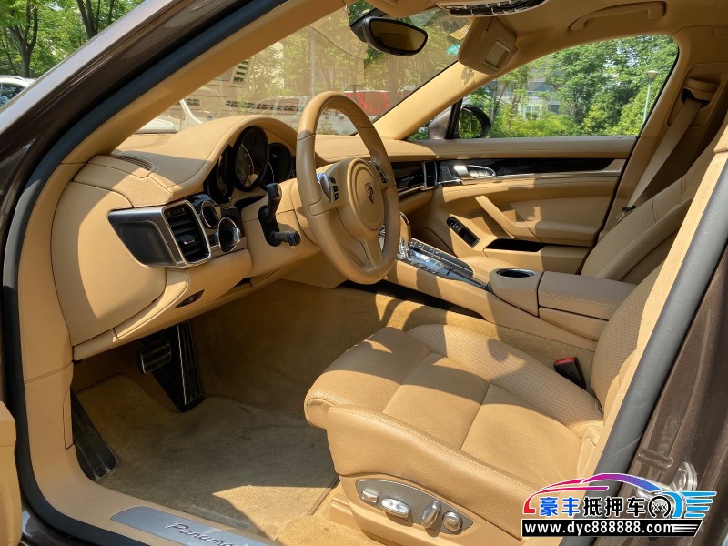 13年保时捷Panamera轿车抵押车出售