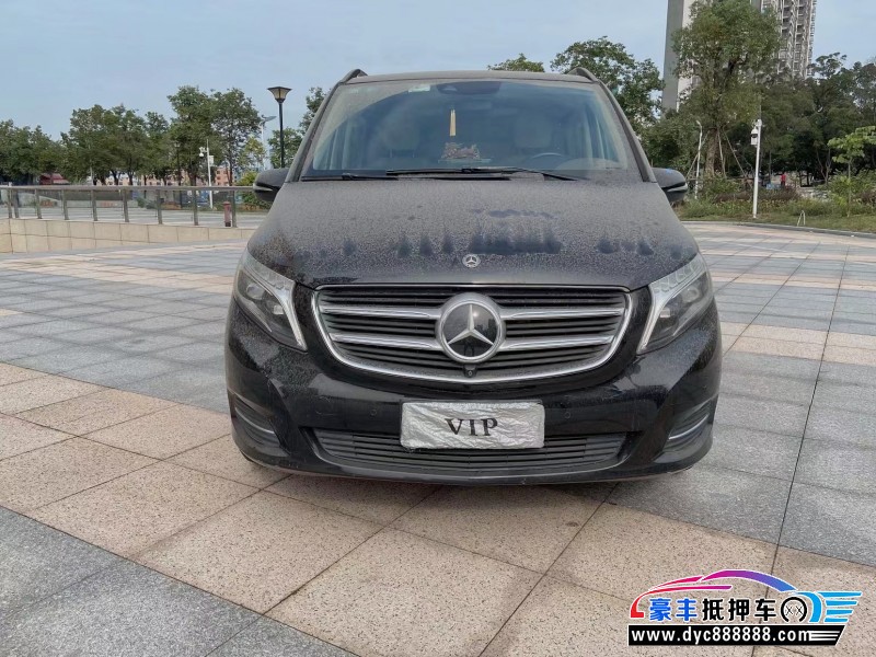 19年奔驰V轿车抵押车出售