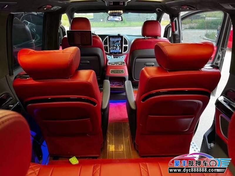 19年奔驰威霆轿车抵押车出售