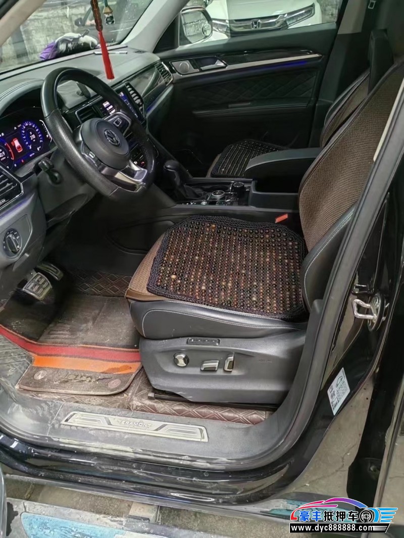 20年大众途昂轿车抵押车出售