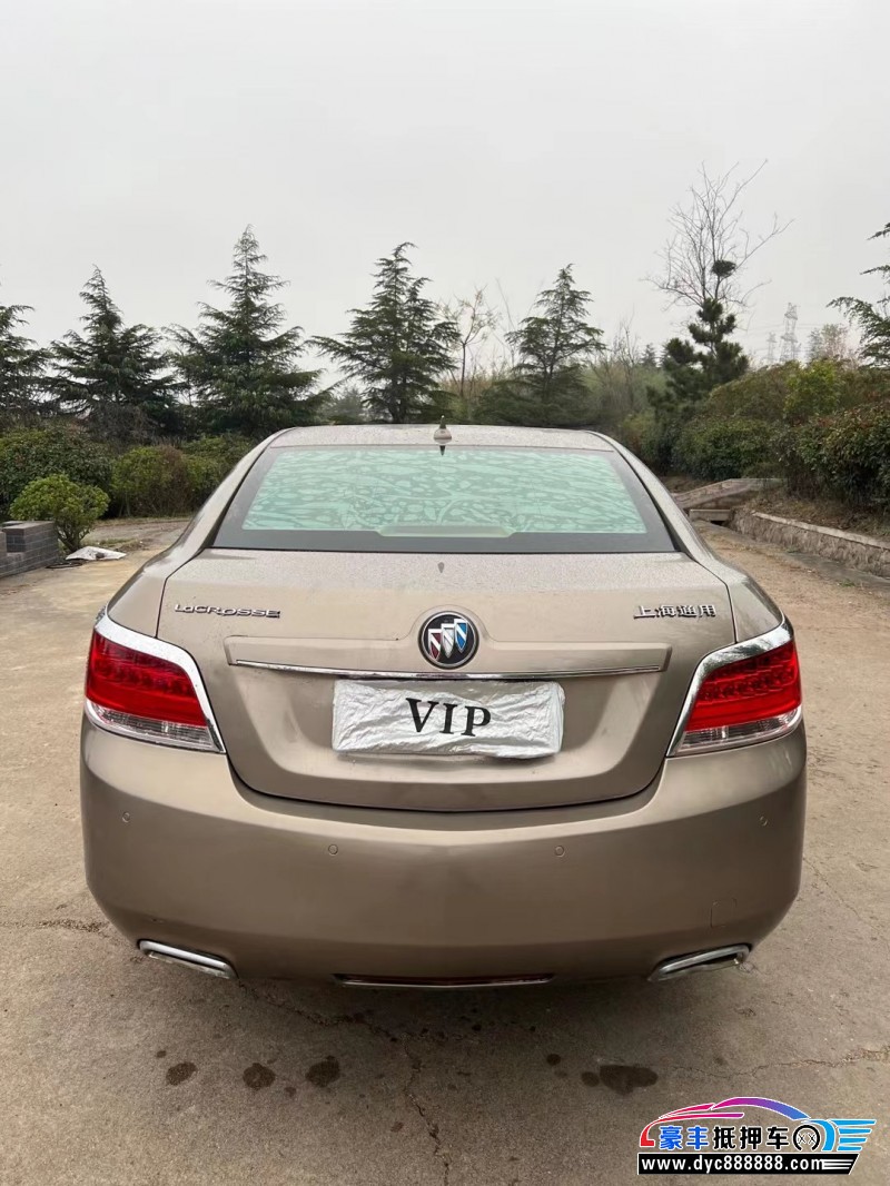 10年别克君越轿车抵押车出售