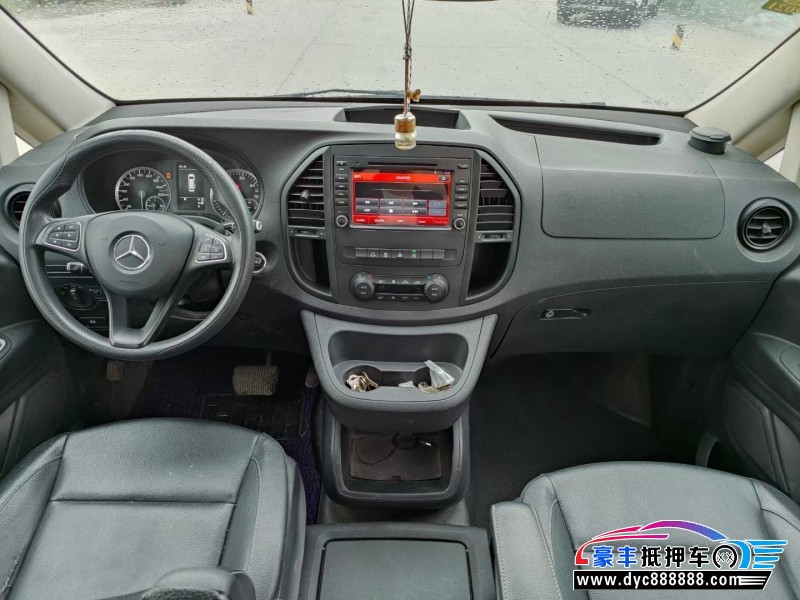 17年奔驰威霆MPV抵押车出售