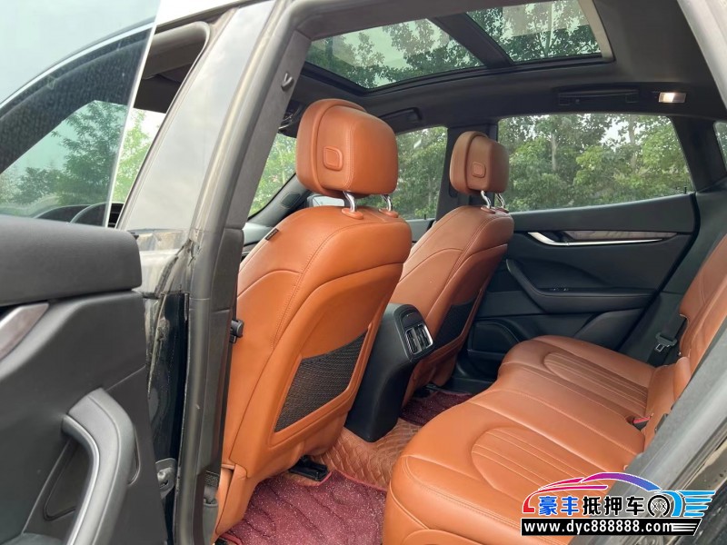 18年玛莎拉蒂莱万特轿车抵押车出售