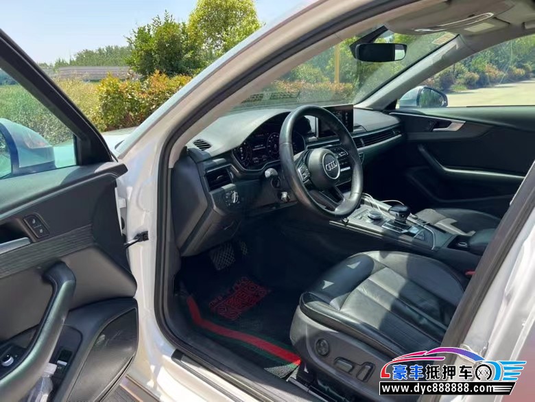 17年奥迪A4轿车抵押车出售