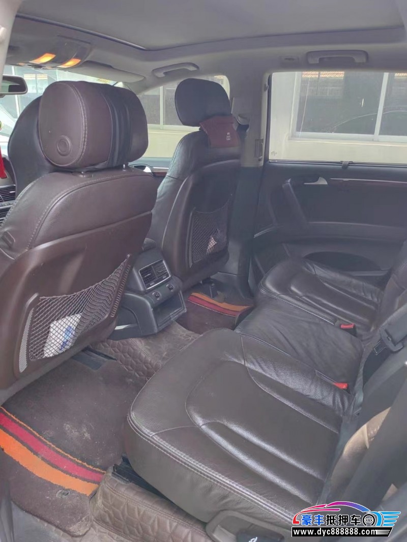 15年奥迪Q7轿车抵押车出售