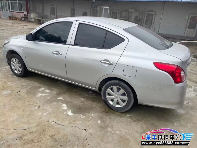 18年日产阳光轿车抵押车出售