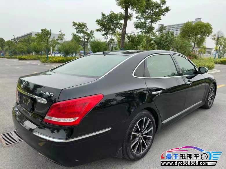 13年现代雅克仕轿车抵押车出售