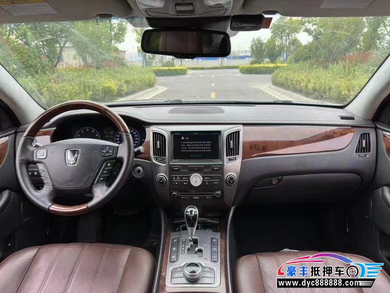 13年现代雅克仕轿车抵押车出售