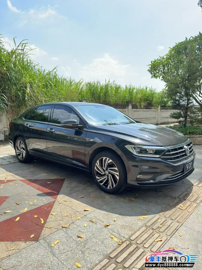 21年大众速腾轿车抵押车出售