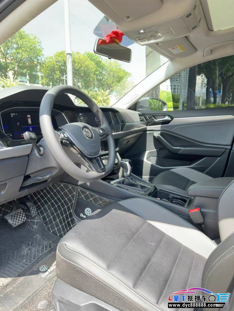 21年大众速腾轿车抵押车出售