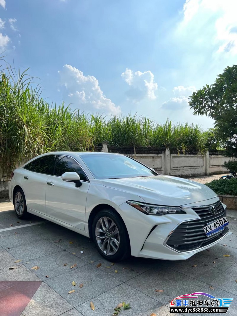 20年丰田亚洲龙轿车抵押车出售