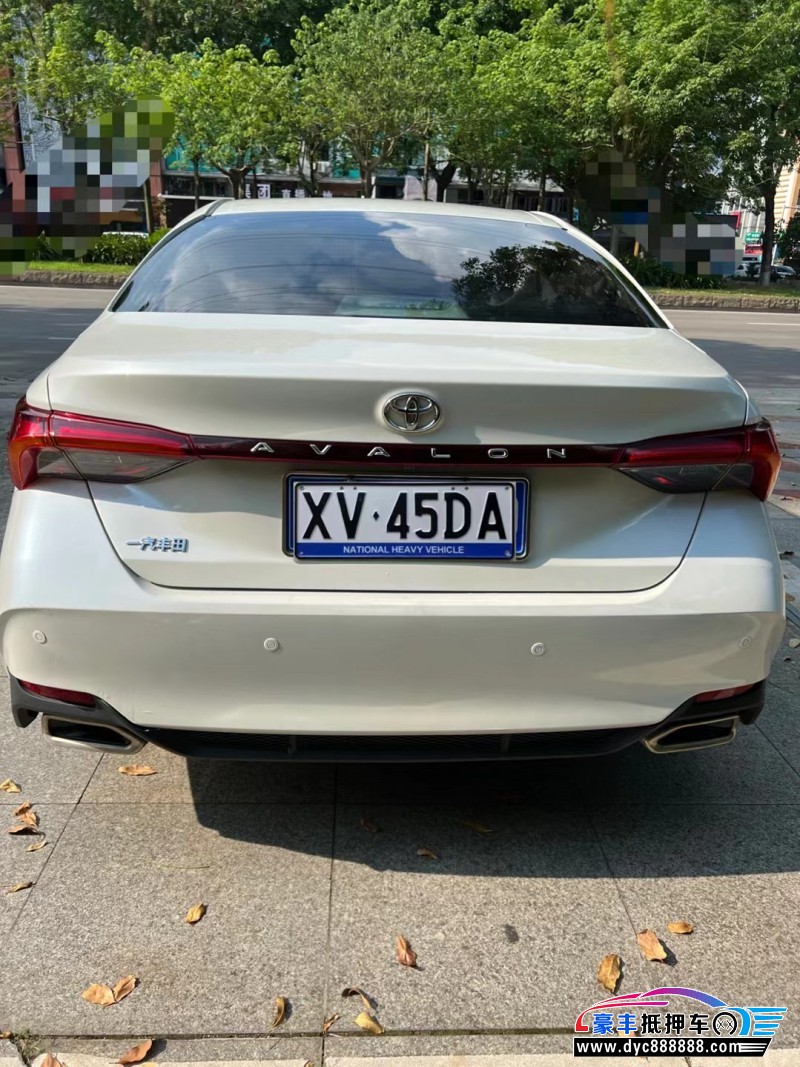 20年丰田亚洲龙轿车抵押车出售