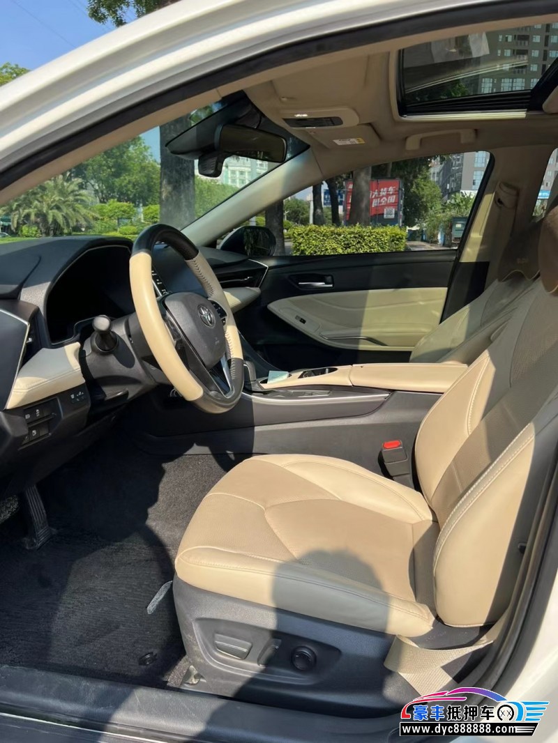 20年丰田亚洲龙轿车抵押车出售