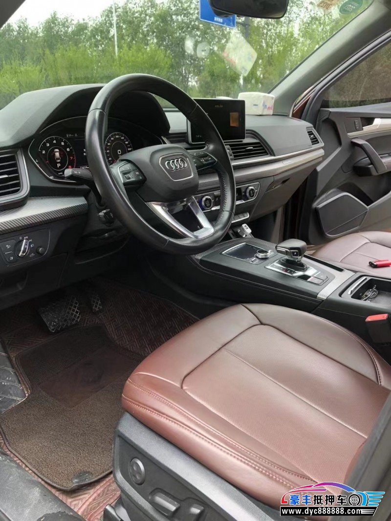 19年奥迪Q5轿车抵押车出售