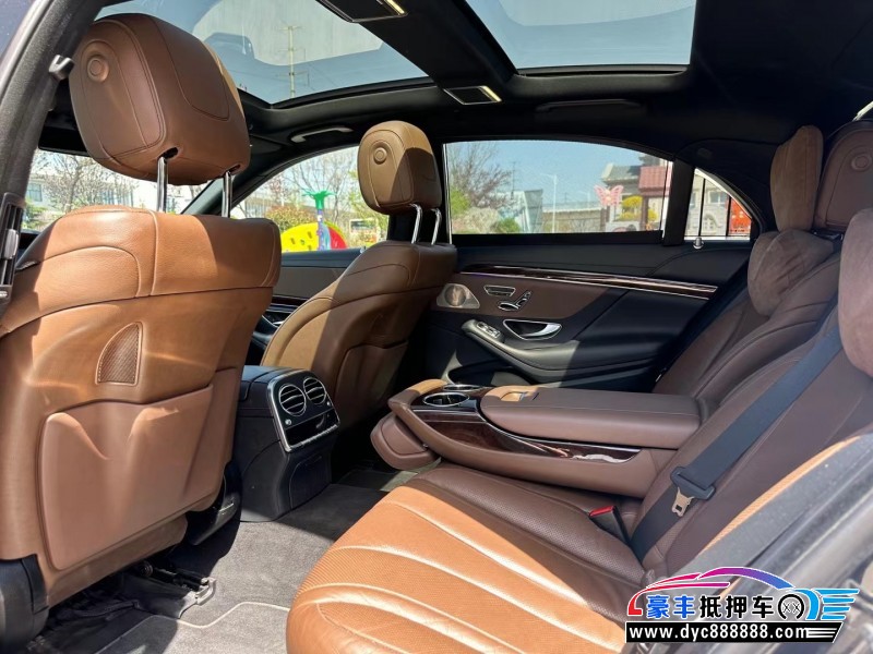 19年奔驰S级轿车抵押车出售