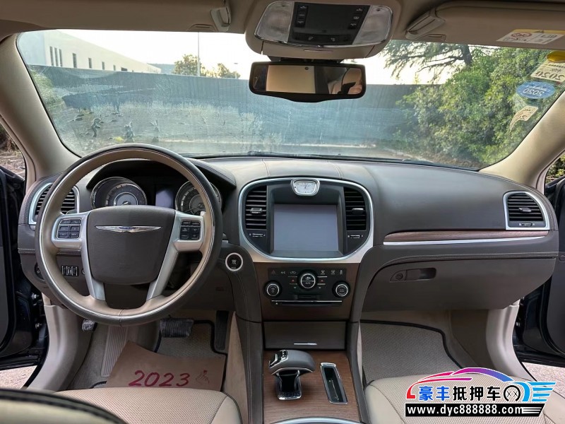 14年克莱斯勒300CSUV抵押车出售