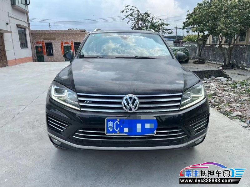 17年大众途锐轿车抵押车出售