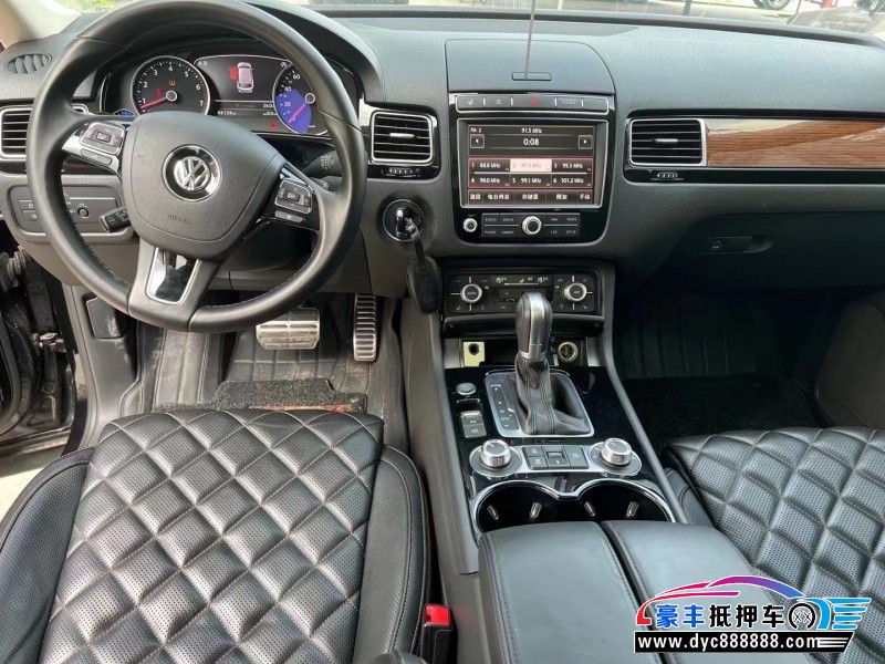 17年大众途锐轿车抵押车出售