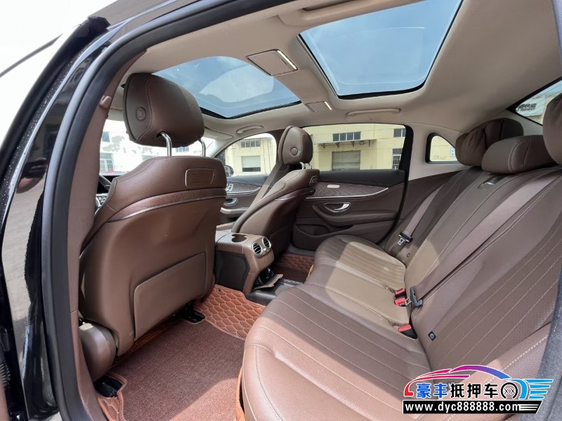 19年奔驰E轿车抵押车出售