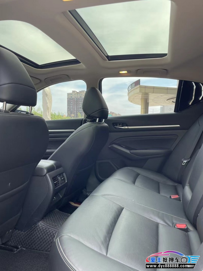 21年日产天籁轿车抵押车出售