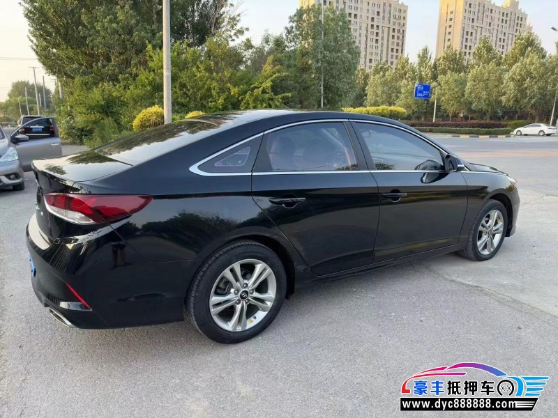 19年现代索纳塔轿车抵押车出售