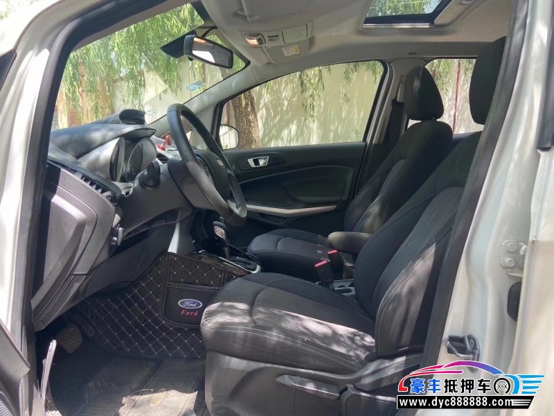 17年福特翼搏轿车抵押车出售