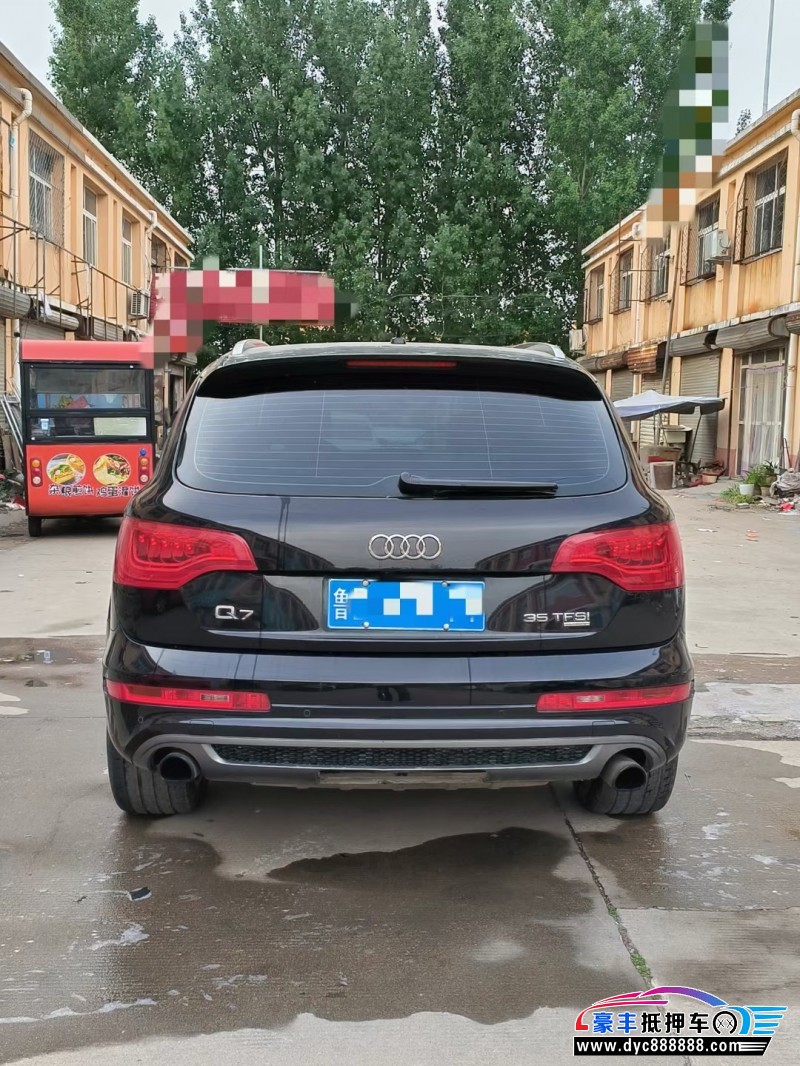 13年奥迪Q7轿车抵押车出售