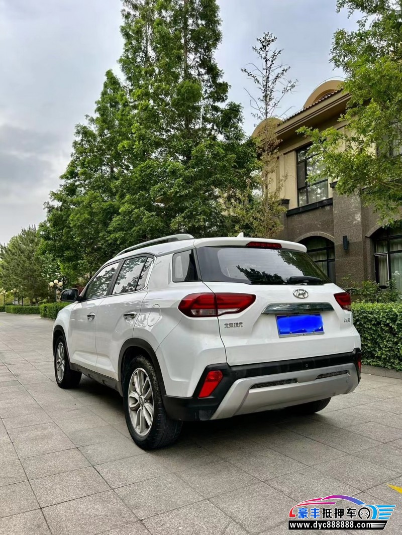 18年现代ix35轿车抵押车出售