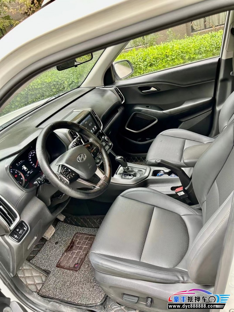 18年现代ix35轿车抵押车出售