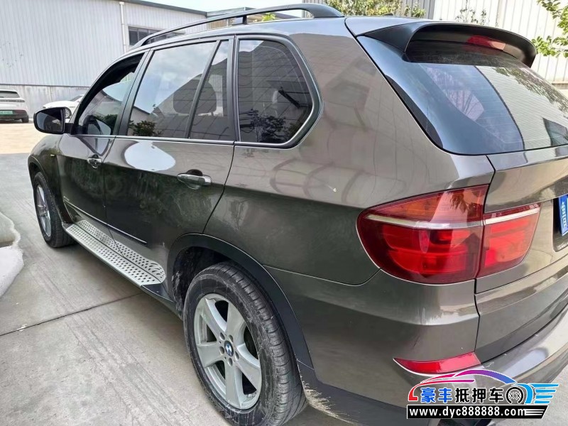 13年宝马X5轿车抵押车出售